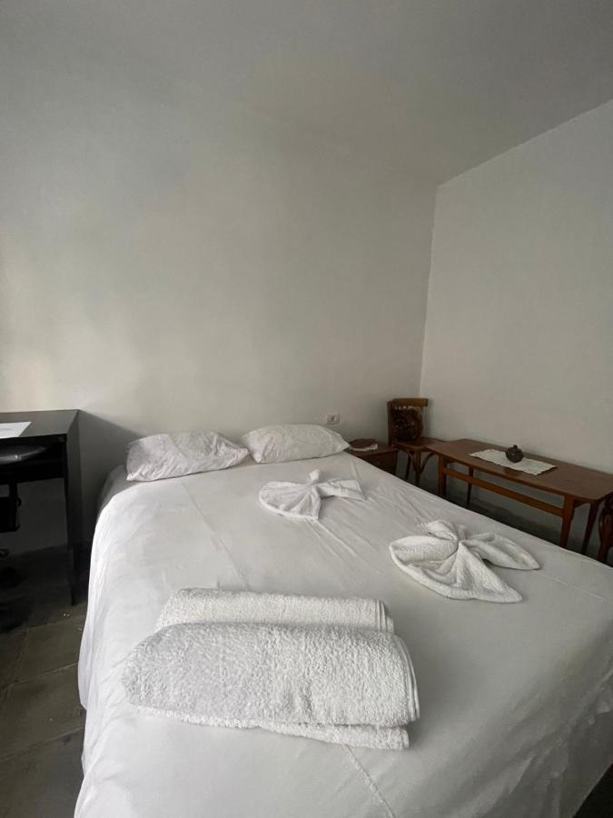 Communist Style Room Shkodër Buitenkant foto